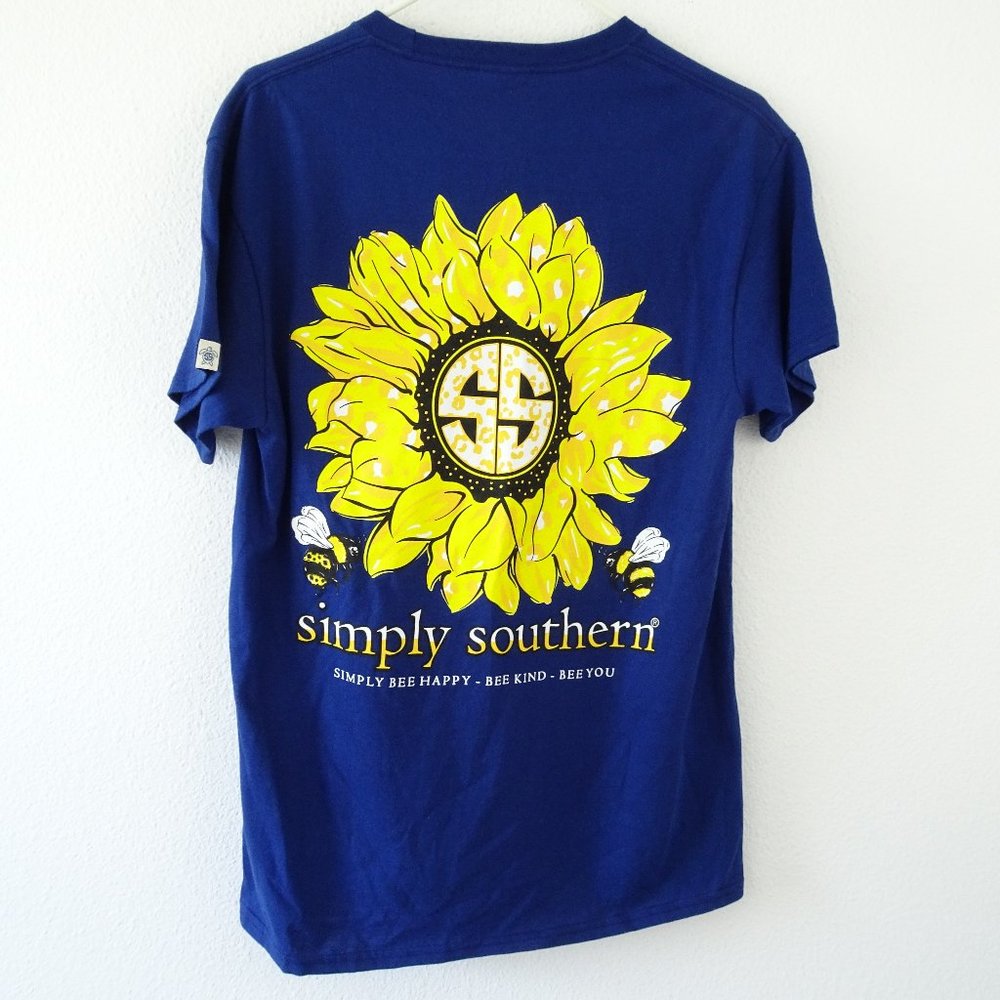 🌵 NWT Women's Simply Southern Top Size Medium